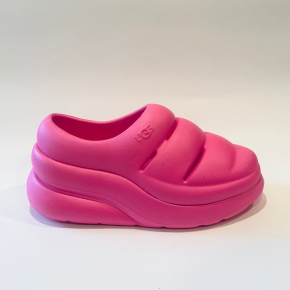 UGG Women Sport Pink Slip-On Shoes - Picture 3 of 6